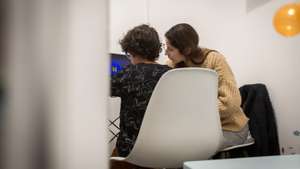 Reportagem sobre a CAPITI, ipss que acompanha crianças e jovens com problemas mentais de forma gratuita ou conforme rendimentos. O Observador deslocou-se até às clínicas Centro Up, em Almada, e PIN, em Paço de Arcos, onde pode acompanhar sessões entre técnicos e crianças que fazem parte da CAPITI. 28 de Fevereiro de 2023 Clínica Centro Up, Almada Clínica PIN, Paço de Arcos TOMÁS SILVA/OBSERVADOR