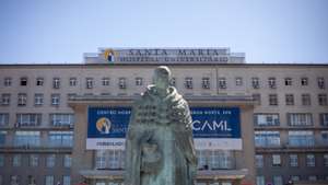 Reportagem sobre a Saúde Mental: Entrevista ao Presidente da Associação de estudantes da Faculdade de Medicina de Lisboa, Duarte Tude Graça, e à Diretora do Gabinete de Apoio ao Estudante, Ana Rita Sobral. Também fotografias da biblioteca da FMUL, a fachada do edífício Egas Moniz e do Hospital Santa Maria, em Lisboa. 6 de Abril de 2023 Hospital Sta. Maria, Lisboa TOMÁS SILVA/OBSERVADOR