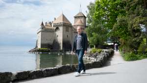 Using a targeted programming of spinal-cord stimulations which adapts in real time to his movements, Marc has quickly seen his walking disorder subside. CHUV 2022 | WEBER Gilles, Castle of Chillon, Montreux/Veytaux