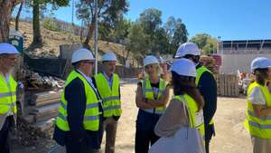 Pedro Duarte, Presidente da Câmara Municipal do Porto, visita obras de reabilitação do Centro de Saúde do Cerco