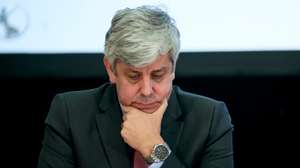 Governor Of Bank Of Portugal Holds A Press Conference On Novo Banco