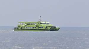 Um ferry no rio Sado, que liga a cidade de Setúbal à península de Tróia, 28 de outubro de 2014. MÁRIO CRUZ/LUSA