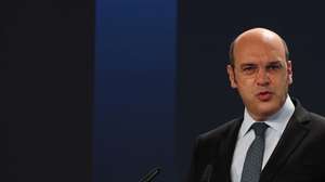 O ministro de Estado, da Economia e da Transição Digital, Pedro Siza Vieira, intervém na cerimónia de inauguração do cabo “EllaLink” (integrada no evento evento “Leading the Digital Decade”), que liga Sines a Fortaleza, no Brasil, com uma extenção de seis mil quilómetros. A tecnologia de ponta utilizada no sistema EllaLink garante acesso de elevada qualidade a serviços de telecomunicações e aplicações, através de uma conexão direta, de alta velocidade e com muito baixa latência. Sines, 01 de junho de 2021. NUNO VEIGA/LUSA