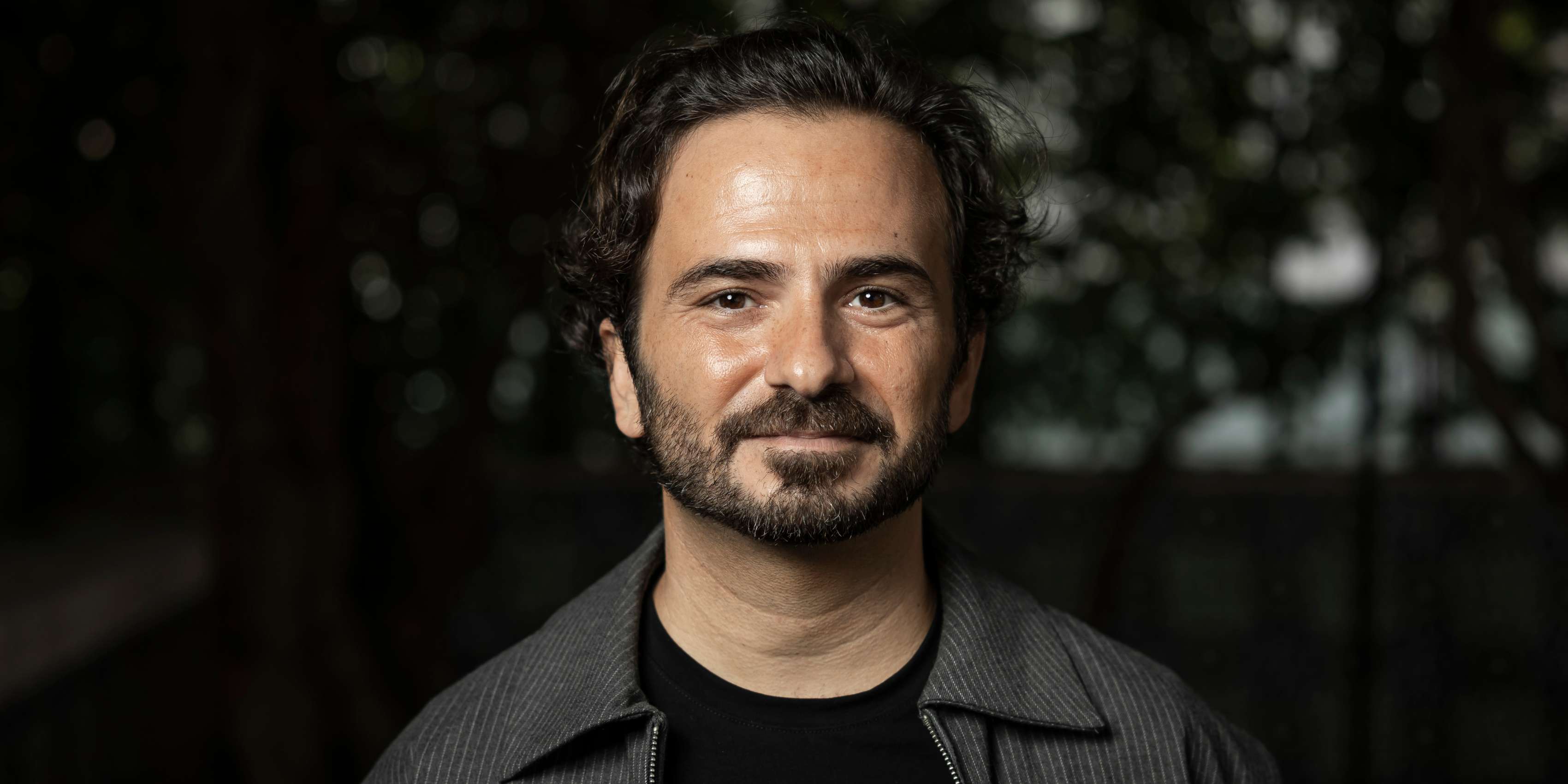 O ator Tiago Castro é o 23.º convidado do Labirinto — Conversas sobre Saúde Mental