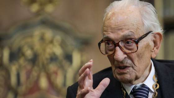 Adriano Moreira na sua intervenção na apresentação do seu livro "A Nossa Época - Salvar a Esperança" esta tarde na Academia das Ciências de Lisboa em Lisboa, 28 de fevereiro de 2020. MIGUEL A. LOPES/LUSA