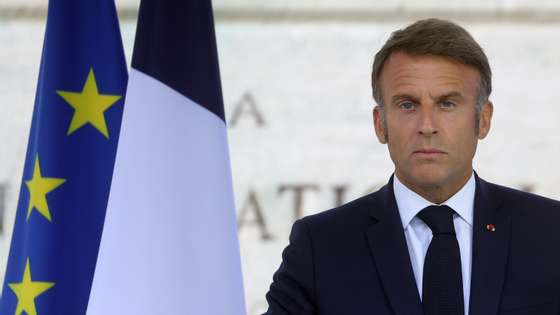 epa11564430 French President Emmanuel Macron delivers a speech during a ceremony commemorating the 80th anniversary of the Liberation of Paris next to the Denfert Rochereau Square in Paris, France, 25 August 2024. Nazi Germany surrendered Paris on 25 August 1944 following the French Resistance uprising during World War II.  EPA/TERESA SUAREZ / POOL