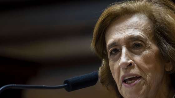 A antiga presidente do Partido Social Democrata (PSD), Manuela Ferreira Leite, durante a sua intervenção nas Jornadas Parlamentares "Proposta de Lei do OE para 2020", na Sala do Senado da Assembleia da República, em Lisboa, 07 de janeiro de 2020.  JOSÉ SENA GOULÃO/LUSA
