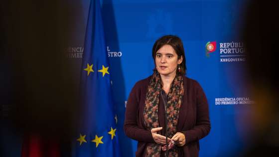 A ministra da Presidência do Conselho de Ministros, Mariana Vieira da Silva, fala aos jornalistas após reuniões com os partidos políticos onde foi debatida a necessidade de medidas mais restritivas para travar o aumento de contágios do novo coronavírus (covid-19) em Portugal, no Palácio de São Bento, em Lisboa, 09 de janeiro de 2021. JOSÉ SENA GOULÃO/LUSA