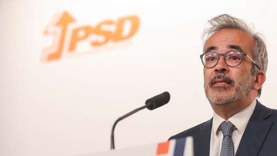O primeiro vice-presidente do PSD, Paulo Rangel fala aos jornalistas após a primeira reunião da Comissão Política Nacional do PSD desde a tomada de posse de Luís Montenegro e da eleição dos novos órgãos do partido, esta tarde na sede do partido em Lisboa 11 de julho de 2022. MIGUEL A. LOPES/LUSA