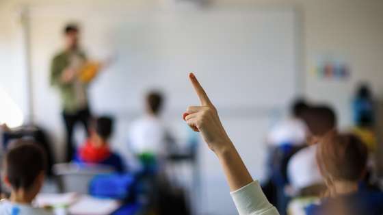 Alunos do Grande Colégio Universal, Porto, 27 de março de 2025. O Grande Colégio Universal (Porto) foi a escola onde os alunos tiveram as melhores notas nos exames nacionais de 2024. Nos 191 exames realizados no ano passado, o Grande Colégio Universal alcançou uma média de 16,51 (numa escala de zero a 20), sendo a média das notas internas 17,05. (ACOMPANHA TEXTO DO DIA 04 DE ABRIL 2025). JOSÉ COELHO/LUSA
