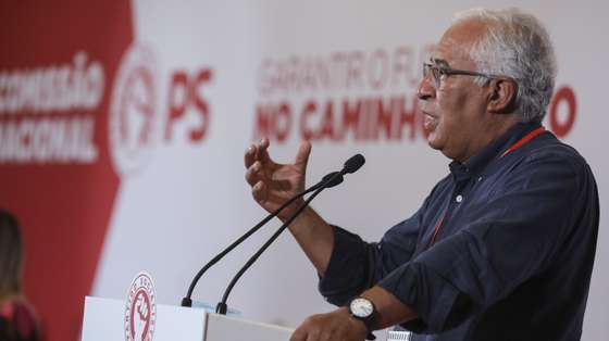 O secretário-geral do Partido Socialista (PS), António Costa, intervém na reunião da Comissão Nacional, esta manhã em Lisboa, 9 de outubro de 2021.  MIGUEL A. LOPES/LUSA