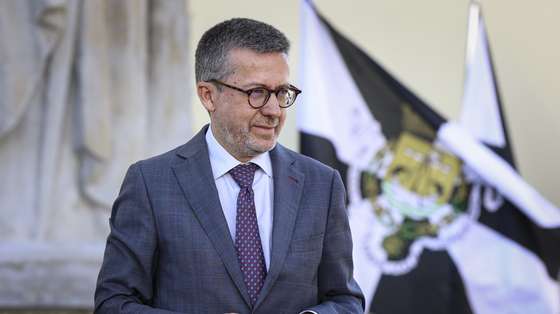 Moedas reclama elogio da esquerda para reabertura da Rua da Prata