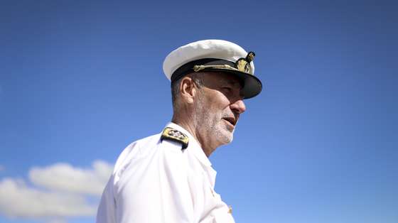 O chefe do Estado-Maior da Armada, almirante Henrique Gouveia e Melo, antes do lançamento da expedição científica ao Monte Submarino Gorringe, no Navio Santa Maria Manuela, na Marina do Parque das Nações em Lisboa, 07 de setembro de 2024. FILIPE AMORIM/LUSA