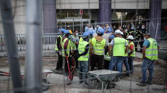 Um desabamento nas obras do Metro de Lisboa, na estação da Praça de Espanha, provocou um ferido, Lisboa, 29 de setembro de 2020. A circulação na linha Azul está interrompida desde as 14:23, altura em que se deu o "abatimento de um teto" entre a estação de São Sebastião e a Praça de Espanha. MÁRIO CRUZ/LUSA