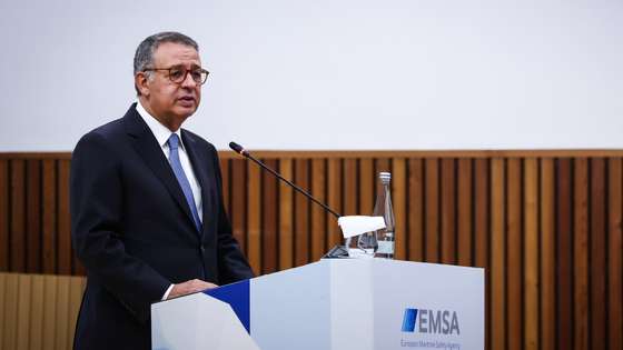 O Presidente da República, António José Seguro, discursa durante uma visita à Agência Europeia da Segurança Marítima (EMSA), em Lisboa, 27 de outubro de 2026. RODRIGO ANTUNES/LUSA