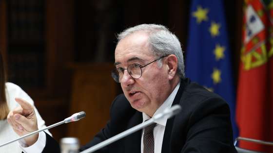 O secretário de Estado das Comunidades Portuguesas, José Cesário,  durante a sua audição na Comissão de Negócios Estrangeiros e Comunidades Portuguesasa, requerido pelo grupo parlamentar do PS, para prestar esclarecimentos sobre a situação da comunidade portuguesa residente nos E.U.A. e os planos do Governo português para garantir os interesses dos nossos concidadãos residentes no país, Lisboa, 25 de fevereiro de 2025. MANUEL DE ALMEIDA/LUSA