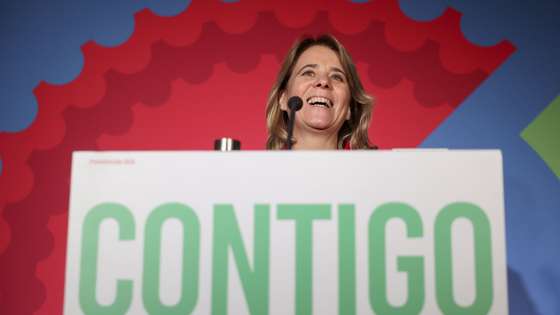 Presidential candidate Catarina Martins addresses supporters at his campaign headquarters in Lisbon, Portugal, 18 January 2026. More than 11 million voters are called upon to elect the new President of the Portuguese Republic, who will succeed Marcelo Rebelo de Sousa, who has reached the limit of his terms in office. There are 11 accepted candidates, a record number. ANDRÉ KOSTERS/LUSA