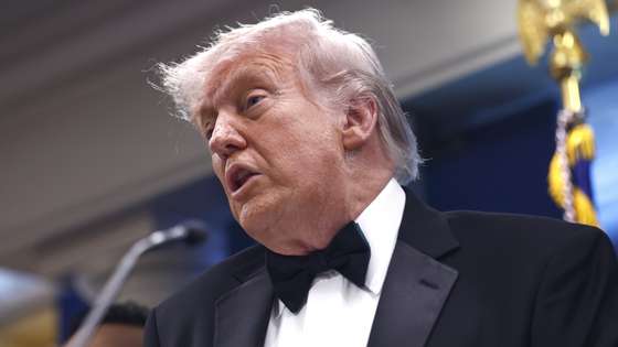 epa12914519 US President Donald Trump speaks to reporters to reporters in the White House press briefing room after shots were fired outside the Washington Hilton ballroom hosting the White House Correspondents’ Association Dinner in Washington, DC, 25 April 2026. The alleged shooter is in custody.  EPA/WILL OLIVER