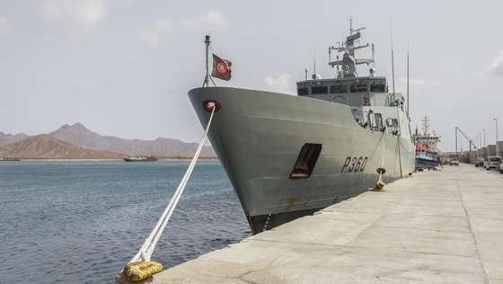 O NRP “Viana do Castelo”, da Marinha Portuguesa, inicia hoje, em Cabo Verde, o regresso a Lisboa após uma missão de dois meses por vários portos africanos em que recebeu centenas de militares e deixou 15 toneladas de donativos, no cais do Mindelo, ilha de São VIcente, Cabo Verde, 03 de junho de 2022. ELTON MONTEIRO/LUSA