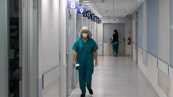 Aspeto das obras de melhoramento que estão a ser realizadas no Hospital de São José, em Lisboa, 04 de novembro de 2020. As obras vão permitir aumentar as instalações da urgência em cerca de 30% e no início de 2020 haverá “mais gabinetes médicos e todas as especialidades oferecidas nas urgências ficarão concentradas na mesma zona”, incluindo as de otorrino e oftalmologia, que até agora estão noutro piso. (ACOMPANHA TEXTO DA LUSA DO DIA 09 DE NOVEMBRO DE 2020). ANTÓNIO COTRIM/LUSA