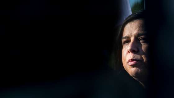 18 de Janeiro de 2022 - Portugal, Montijo - Base Aérea nº 6. Campanha Eleitoral Legislativas 2022. Inês Sousa Real (PAN) em ação de campanha na base aérea número 6, onde há a possibilidade de ser construído um novo aeroporto. FRANCISCO ROMÃO PEREIRA/OBSERVADOR