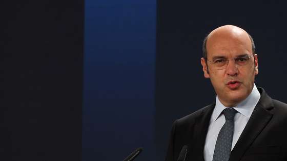 O ministro de Estado, da Economia e da Transição Digital, Pedro Siza Vieira, intervém na cerimónia de inauguração do cabo “EllaLink” (integrada no evento evento “Leading the Digital Decade”), que liga Sines a Fortaleza, no Brasil, com uma extenção de seis mil quilómetros. A tecnologia de ponta utilizada no sistema EllaLink garante acesso de elevada qualidade a serviços de telecomunicações e aplicações, através de uma conexão direta, de alta velocidade e com muito baixa latência. Sines, 01 de junho de 2021. NUNO VEIGA/LUSA