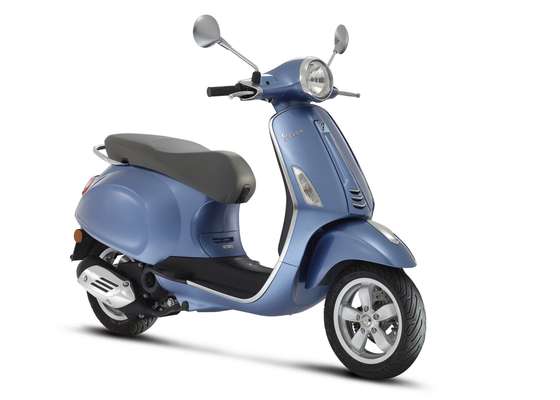 01 Vespa Primavera 50 4T