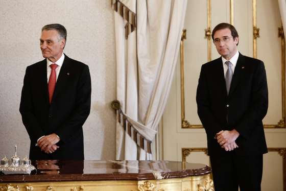 Cavaco Silva d&Atilde;&iexcl; posse ao tenente-general Carlos Hernandez Jer&Atilde;&sup3;nimo