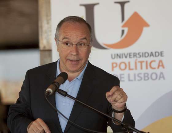Marques Mendes na Universidade Pol&Atilde;&shy;tica