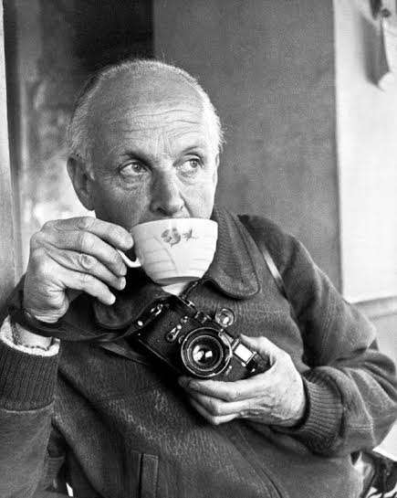 [imagem 1] â€“ Henri Cartier-Bresson  