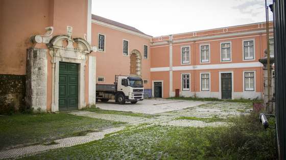 Gabinete Cavaco, Convento de AlcÃ¢ntara, 