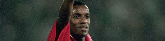 6 May 2000:  Sabry of Benfica celebrates during the Portuguese 1 Liga match against Sporting Lisbon at the Jose de Alvalade stadium, Lisbon, Portugal. Benfica won 1-0.   Photo by Nuno Correia  Mandatory Credit: Allsport UK /Allsport