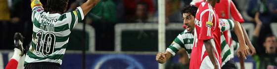 LISBON, Portugal:  Sporting's Luis Loureiro (3rd R) celebrates after scoring the opening goal against Benfica during their Portuguese league football match at the Alvalade stadium in Lisbon, 10 September 2005.    AFP PHOTO/ NICOLAS ASFOURI  (Photo credit should read NICOLAS ASFOURI/AFP/Getty Images)