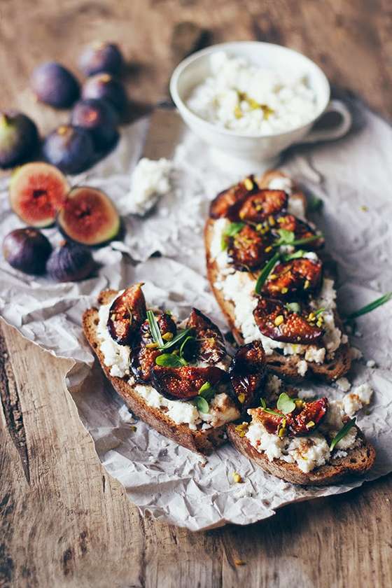 balsamic_fig_tartines