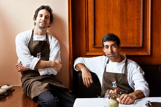 O chef JosÃ© Avillez com o seu assistente David Jesus. foto- paulo barata 2013