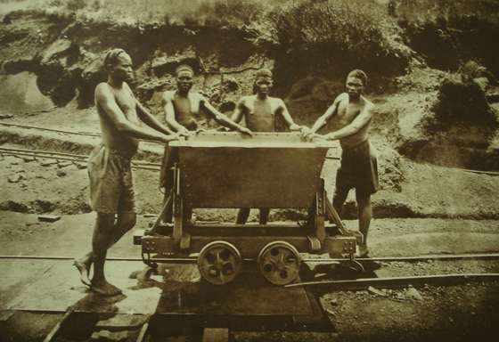 Kisanga-mijn_Ruandese_arbeiders_einde-jaren_1920
