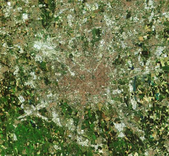 Milan_Italy_fullwidth