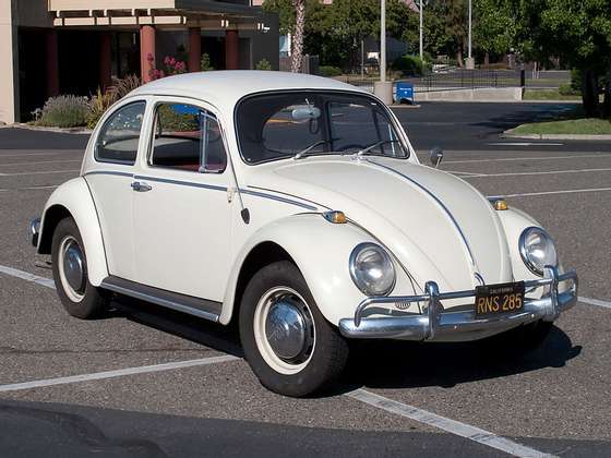 800px-VolkswagenBeetle-001