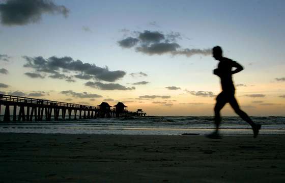 EOS1DMkII-208507, jogger, runner, sunset, wind, storm, 55971473, 