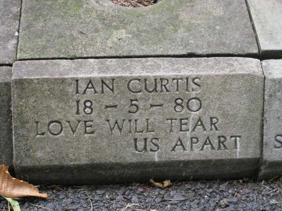 Love_will_tear_us_apart2