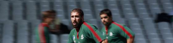 Portugal's rugby union captain Vasco Uva (C) runs during a training session, 14 September 2007 at the Gerland stadium in Lyon, on the eve of the rugby union World Cup group C match New-Zealand vs Portugal. AFP PHOTO / FRED DUFOUR (Photo credit should read FRED DUFOUR/AFP/Getty Images)