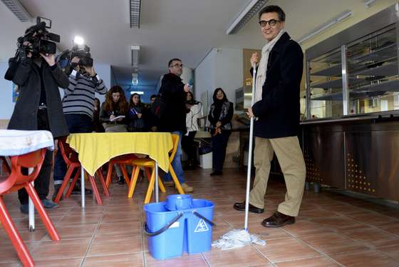 Presidenciais: Jorge Sequeira visita Lar de Inf&Atilde;&cent;ncia e Juventude Obra do Frei Gil