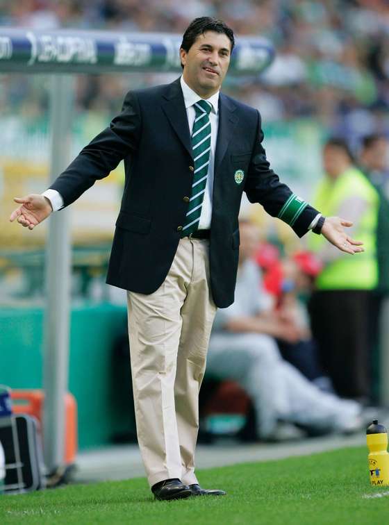 LISBON, PORTUGAL - MAY 18: Jose Peseiro, coach of Sporting Lisbon, gives instructions during the UEFA Cup Final between CSKA Moscow and Sporting Lisbon at the Jose Alvalade Stadium May 18, 2005. Lisbon, Portugal. (Photo by Clive Mason/Getty Images)