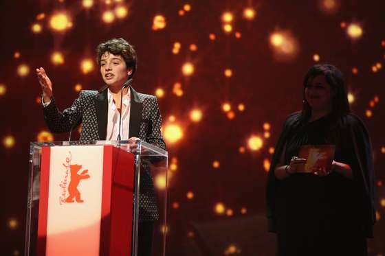 BERLIN, GERMANY - FEBRUARY 20: Director Leonor Teles winner of the Golden Bear for Best Short Film for 'Balada de um Batr&Atilde;&iexcl;quio' speaks on stage during the closing ceremony of the 66th Berlinale International Film Festival on February 20, 2016 in Berlin, Germany. (Photo by Sean Gallup/Getty Images)