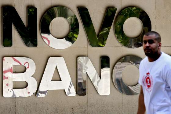 Sale of Novo Banco postponed