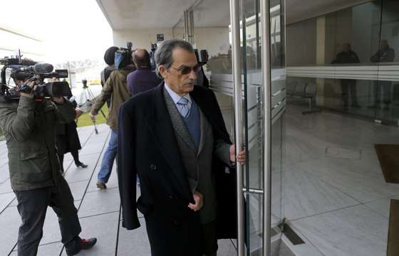 In&Atilde;&shy;cio do julgamento antigo ministro Arlindo de Carvalho e do ex-presidente do BPN Oliveira Costa acusados por v&Atilde;&iexcl;rios crimes