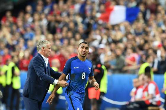 France's forward Dimitri Payet (R) is congratulated by France's coach Didier Deschamps after scoring the 2-1 during the Euro 2016 group A football match between France and Romania at Stade de France, in Saint-Denis, north of Paris, on June 10, 2016. / AFP / FRANCK FIFE        (Photo credit should read FRANCK FIFE/AFP/Getty Images)