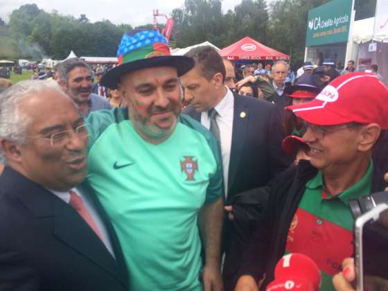 Ant&Atilde;&sup3;nio Costa selfies