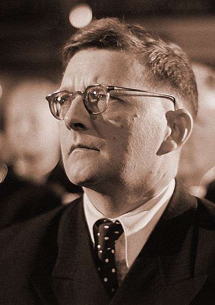 423px-Dmitri_Shostakovich_credit_Deutsche_Fotothek_adjusted