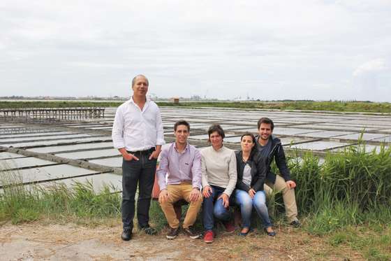 Os investigadores Jo&Atilde;&pound;o Miguel Dias, Hugo Silva, Carina Lopes, Ana Picado e Renato Mendes, respons&Atilde;&iexcl;veis pelo projeto da HidroRia.